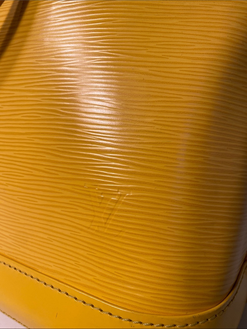 Louis Vuitton Alma PM Citron Epi Leather With Entrupy COA - Picture 13 of 17